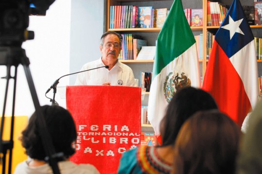homenaje-a-raul-zurita-ricardo-nunez-embajador-de-chile-en-mexico-conferencia-oaxaca-1