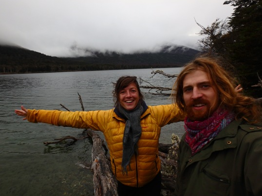 Mylene y Juri viajeros sin dinero