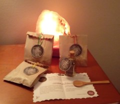 El duende rojo en casa